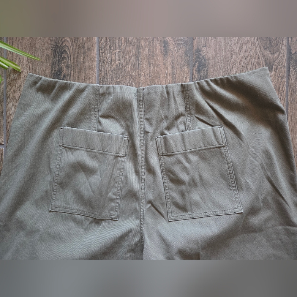NWT Spanx Stretch Twill Cropped Wide Leg Pants in Sage Green 3X - Picture 14 of 16